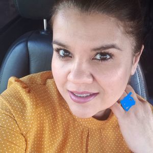 Meet your Posher, Ely